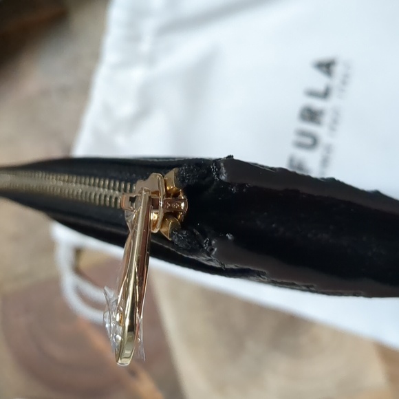 Furla Pebbled Leather Zip Top Card Holder with Colorful Rainbow New in Box ❤️ - Picture 4 of 5